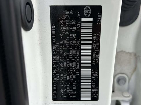 Used 2025 Toyota Camry LE FWD image 9