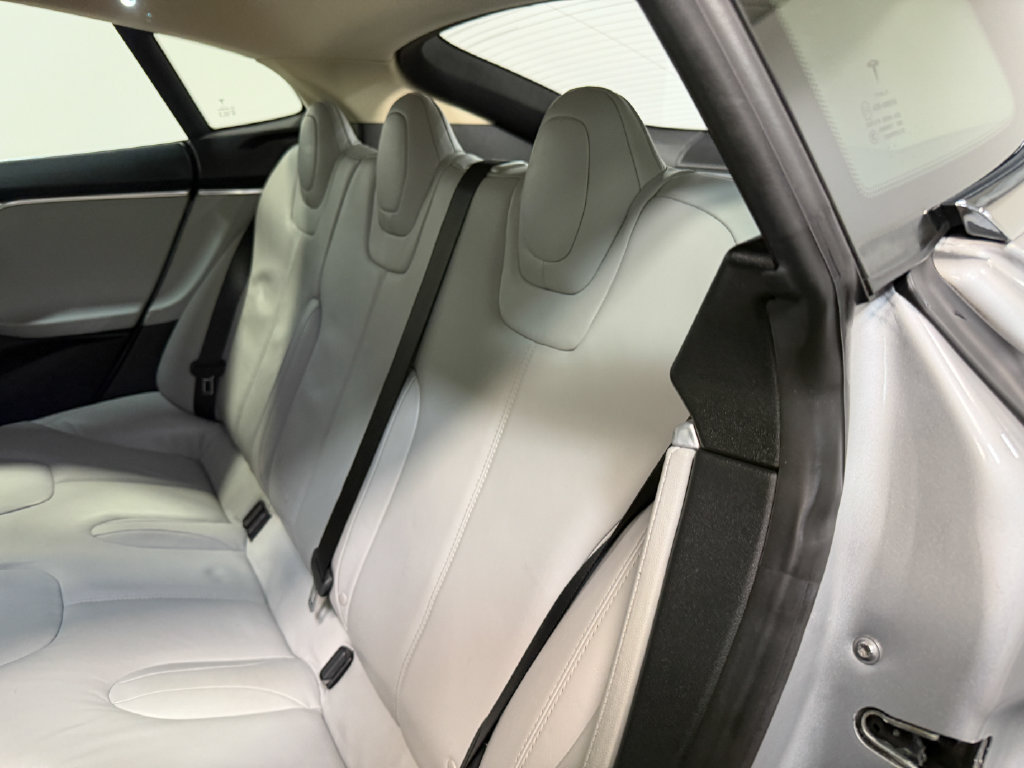Used 2013 Tesla Model S Performance RWD image 39