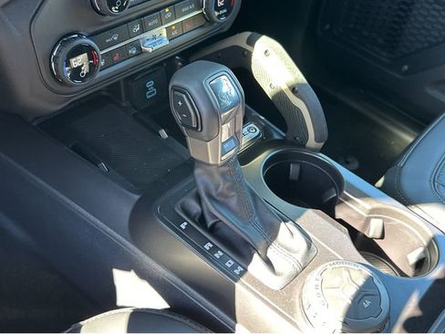 New 2025 Ford Bronco Badlands image 31