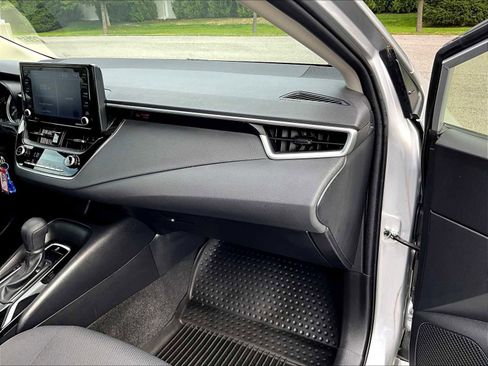 Used 2022 Toyota Corolla LE image 13