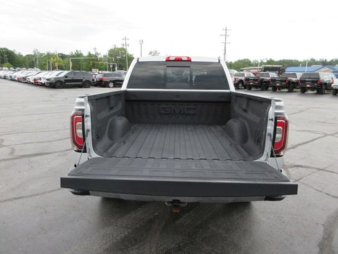 Used 2018 GMC Sierra 1500 SLT AWD/4WD image 8