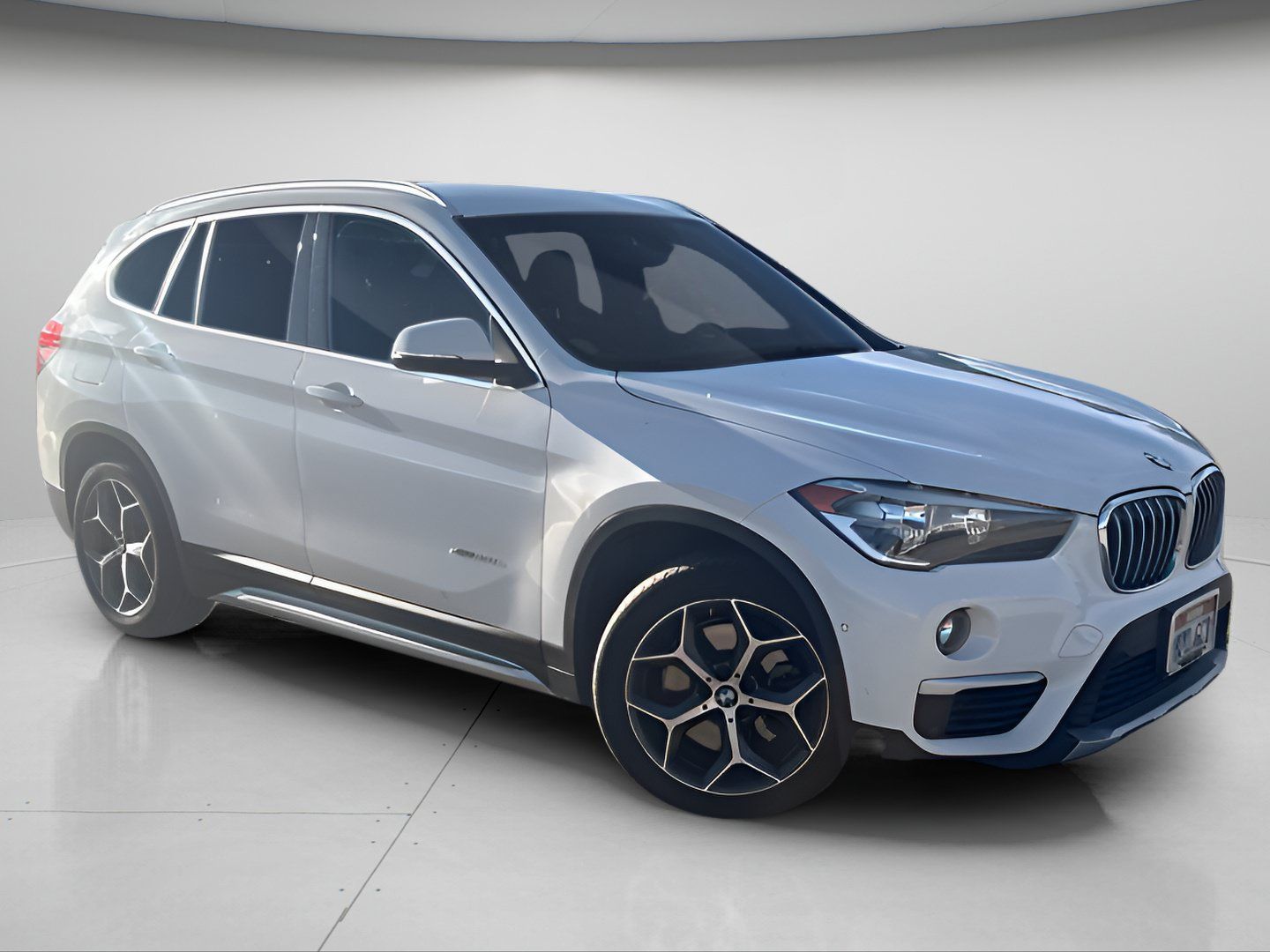 Used 2016 BMW X1 xDrive28i AWD/4WD image 2