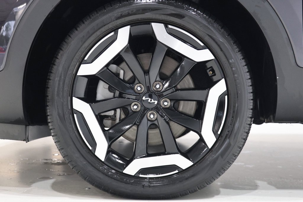 Used 2025 Kia Telluride S AWD/4WD image 11