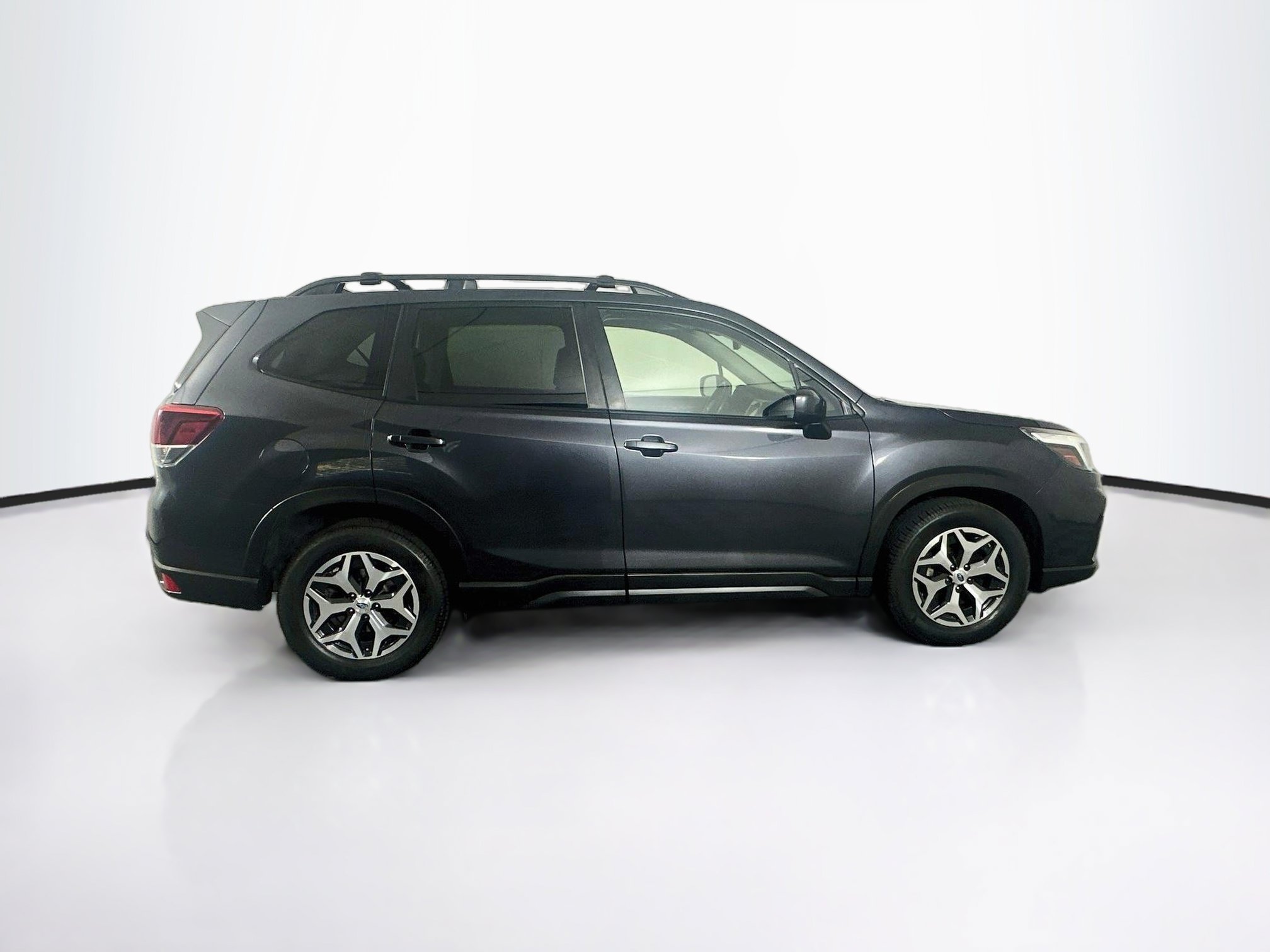 Used 2019 Subaru Forester Premium AWD/4WD image 10