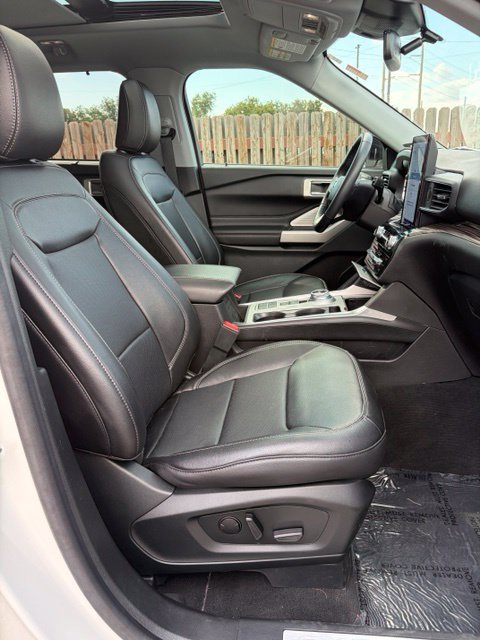 Used 2023 Ford Explorer Limited w/ Limited Technology Package RWD image 19