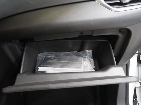 Used 2020 Chevrolet Equinox LT w/ Driver Convenience Package FWD image 39