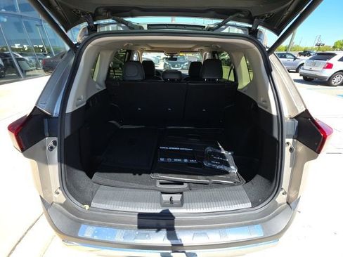 Used 2023 Nissan Rogue Platinum w/ Platinum Premium Package AWD/4WD image 27