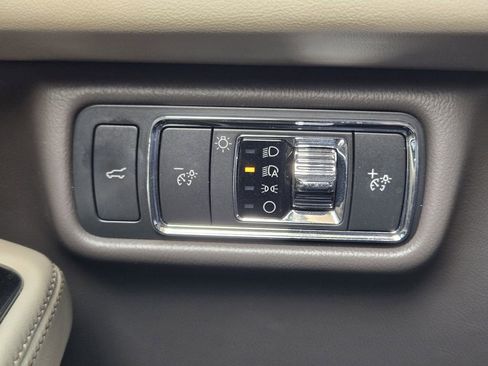 Used 2023 Lincoln Aviator Reserve w/ Equipment Group 201A image 24