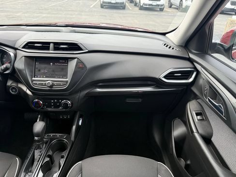 Used 2023 Chevrolet TrailBlazer LT FWD image 22