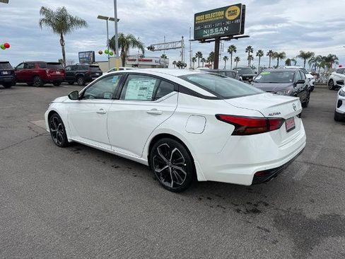 New 2025 Nissan Altima 2.5 SR w/ SR Premium Package image 4