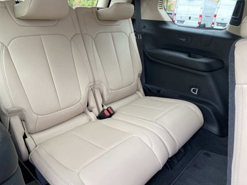 Certified 2022 Jeep Grand Cherokee L Limited image 24