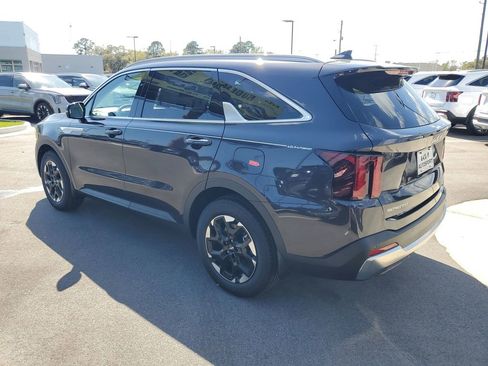 New 2026 Kia Sorento S FWD image 3