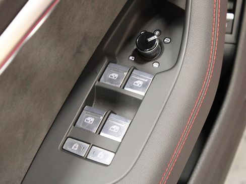 Used 2021 Audi RS 6 AWD/4WD image 29