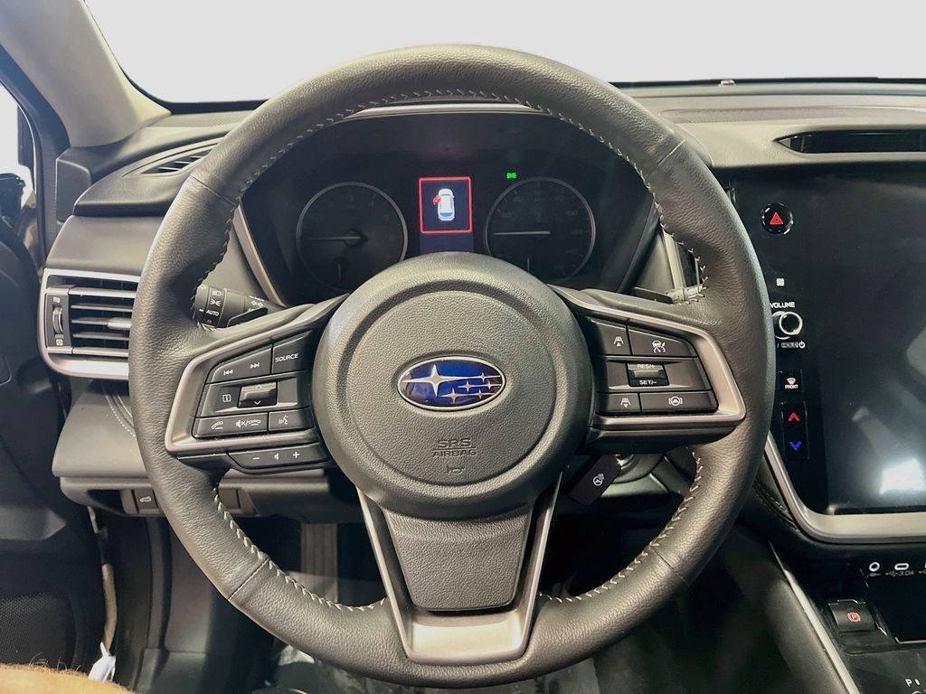 Used 2025 Subaru Outback Limited AWD/4WD image 11