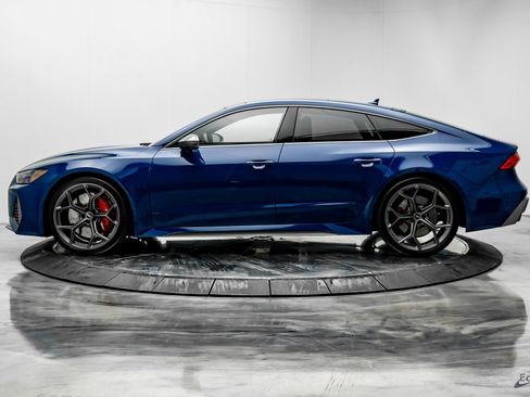 Used 2024 Audi RS 7 Performance w/ Executive Package image 5
