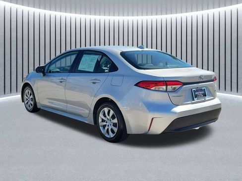 Used 2023 Toyota Corolla LE FWD image 4