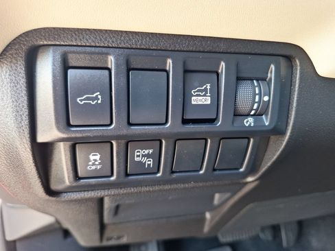Used 2019 Subaru Ascent Limited w/ Popular Package #2 AWD/4WD image 26