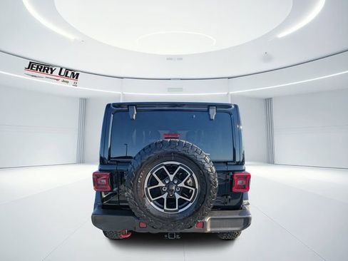 Used 2026 Jeep Wrangler Rubicon image 4