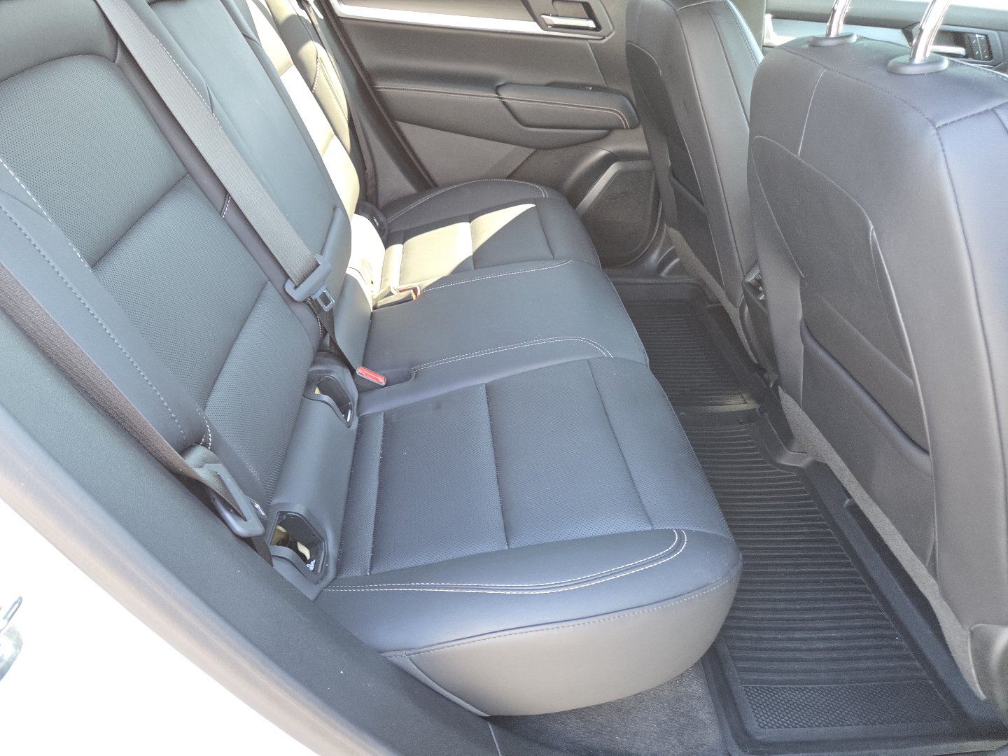 Used 2025 GMC Terrain Elevation w/ Elevation Premium Package AWD/4WD image 20