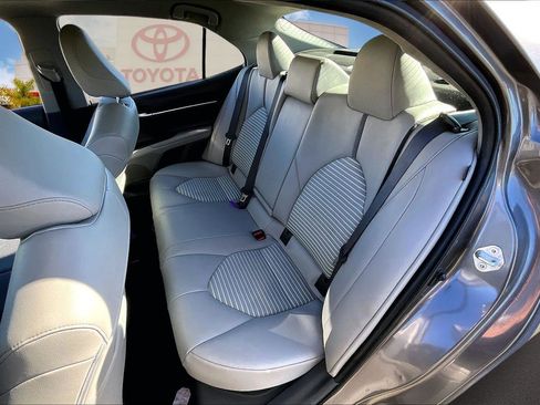 Used 2022 Toyota Camry SE image 25