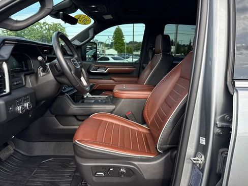 Used 2024 GMC Sierra 3500 Denali Ultimate AWD/4WD image 14