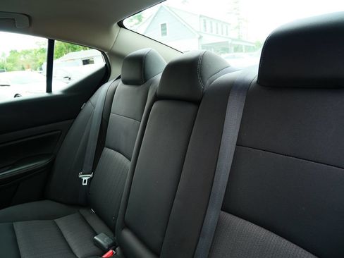 Used 2021 Nissan Altima 2.5 SV w/ SV Premium Package FWD image 21