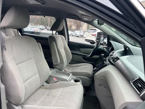 Used 2016 Honda Odyssey SE image 32