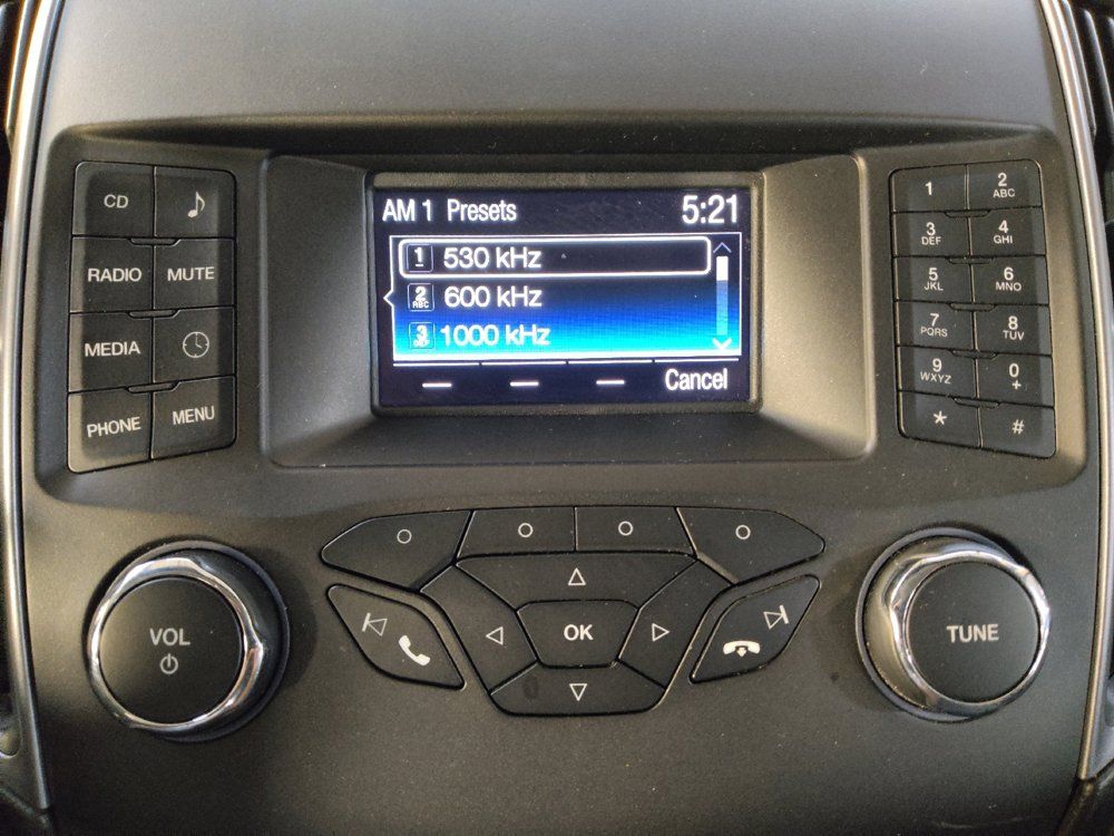Used 2017 Ford Edge SE AWD/4WD image 25