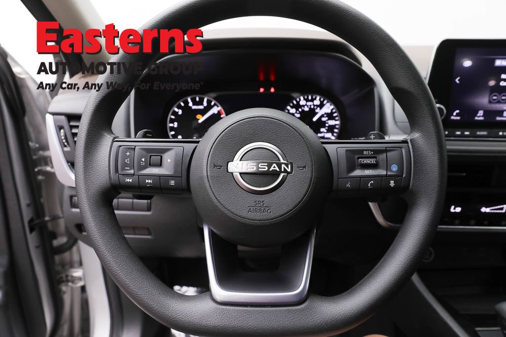 Used 2023 Nissan Rogue SV AWD/4WD image 11