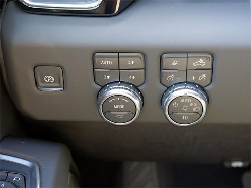 New 2026 GMC Sierra 2500 Denali w/ Denali Reserve Package image 18