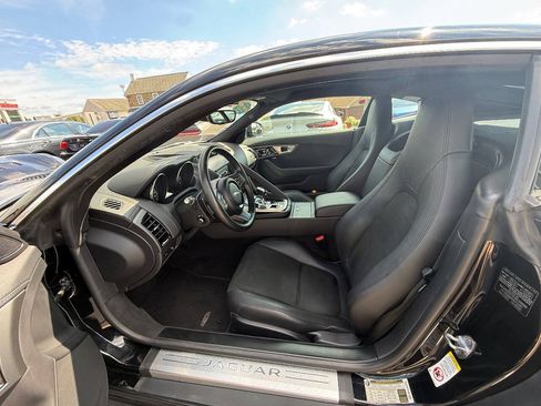 Used 2017 Jaguar F-TYPE Coupe RWD image 12