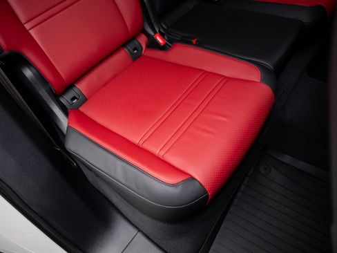 Used 2025 Porsche Cayenne Turbo image 68