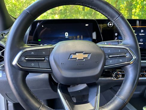 Used 2025 Chevrolet Equinox LT FWD image 28