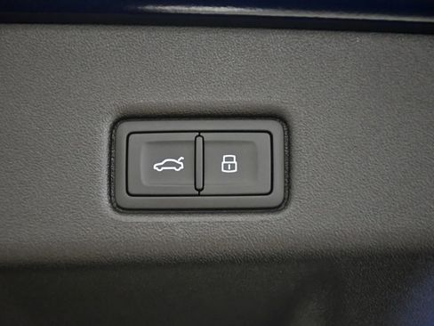 Certified 2025 Audi Q5 Premium w/ Convenience Package image 53