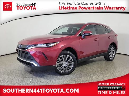 Used 2024 Toyota Venza XLE AWD/4WD image 1