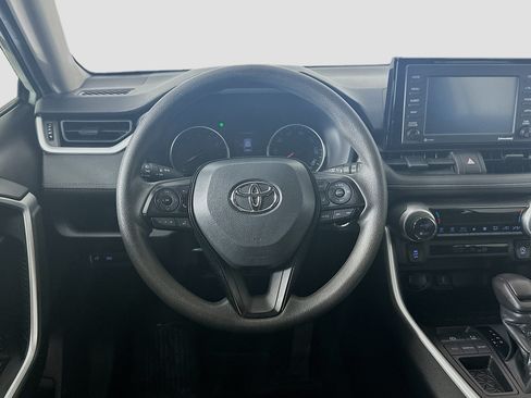 Used 2021 Toyota RAV4 XLE FWD image 18