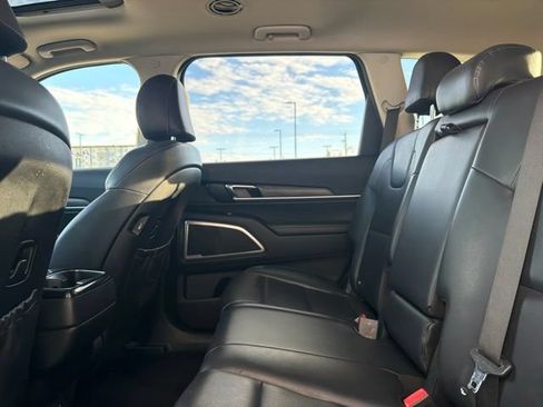 Used 2020 Kia Telluride EX AWD/4WD image 19