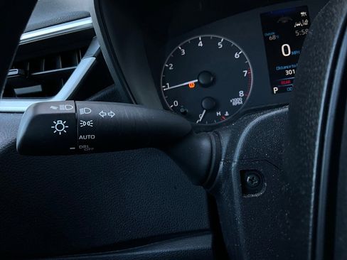 Used 2024 Toyota Corolla LE image 29