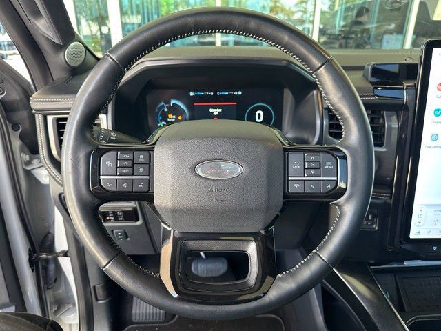 Used 2023 Ford F150 Lightning Platinum AWD/4WD image 25
