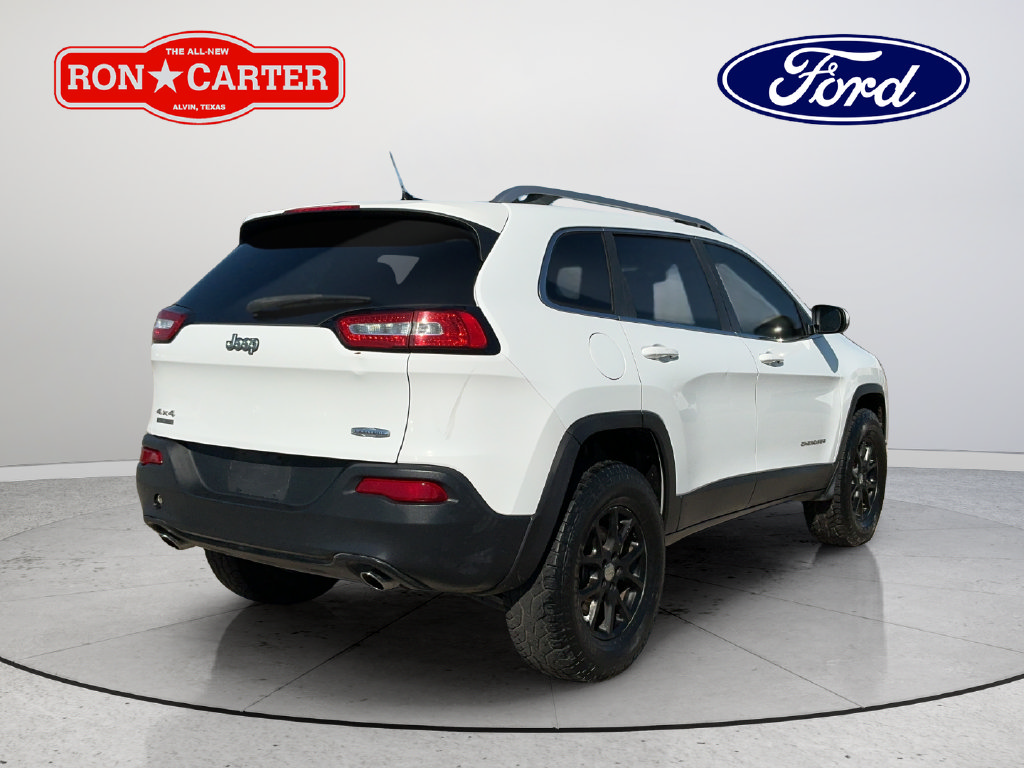 Used 2014 Jeep Cherokee Latitude AWD/4WD image 6