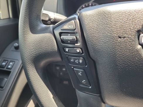 Used 2023 Nissan Frontier SV AWD/4WD image 19