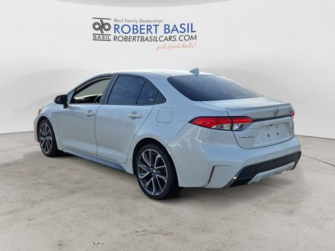 Used 2021 Toyota Corolla SE w/ Carpet Mat Package (TMS) image 3