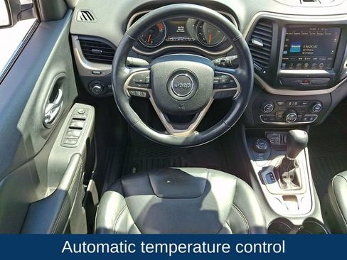 Used 2016 Jeep Cherokee Limited AWD/4WD image 3