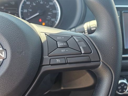 New 2025 Nissan Kicks Play S image 33