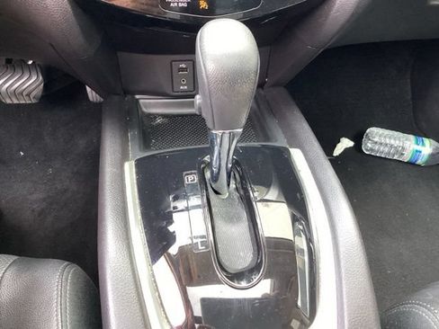 Used 2016 Nissan Rogue SL w/ SL Premium Package AWD/4WD image 31