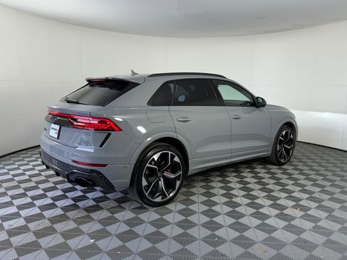 Used 2023 Audi RS Q8 w/ Black Optic Package image 9