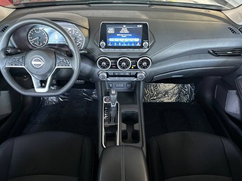 Used 2024 Nissan Sentra SV FWD image 14
