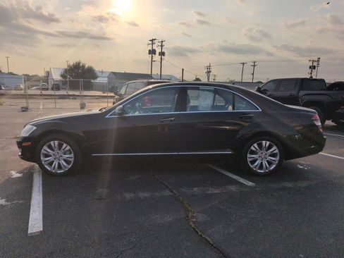Used 2009 Mercedes-Benz S 550 4MATIC image 3