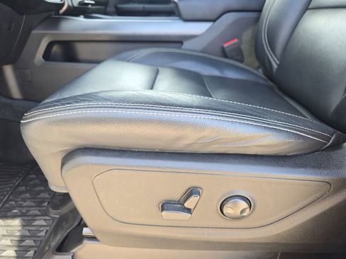 Used 2022 RAM 1500 Big Horn w/ Night Edition AWD/4WD image 30