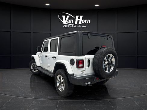 Used 2022 Jeep Wrangler Unlimited Sahara AWD/4WD image 5